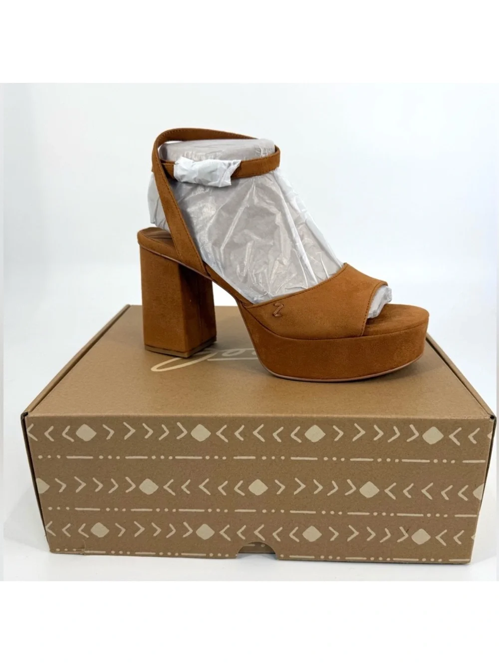 Zodiac Women's Priya Retro-Inspired Platform Block Heel Sandal Shoe Size 9.5 NWT